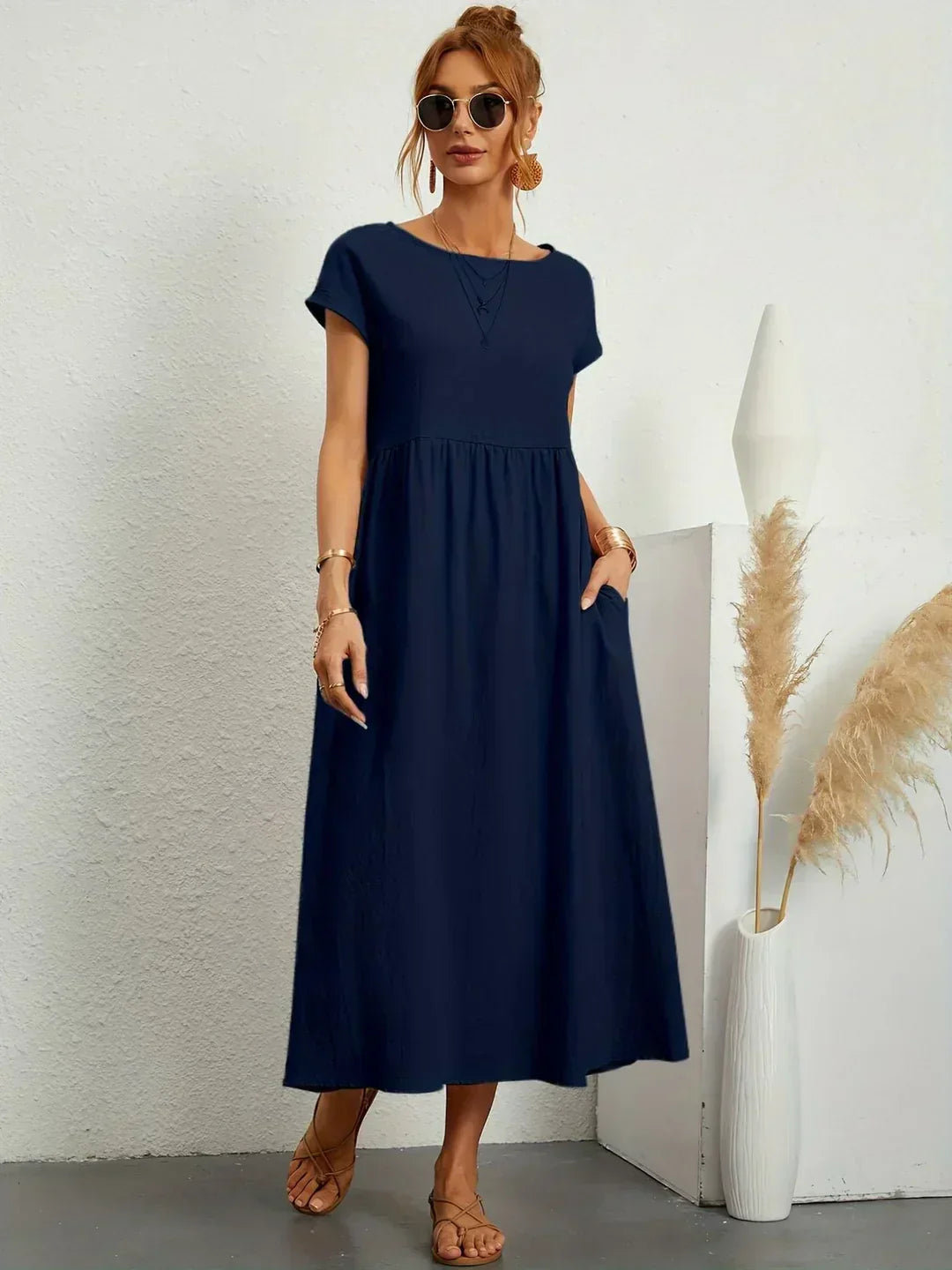 Amira | Elegant Midi Dress with Timeless Design