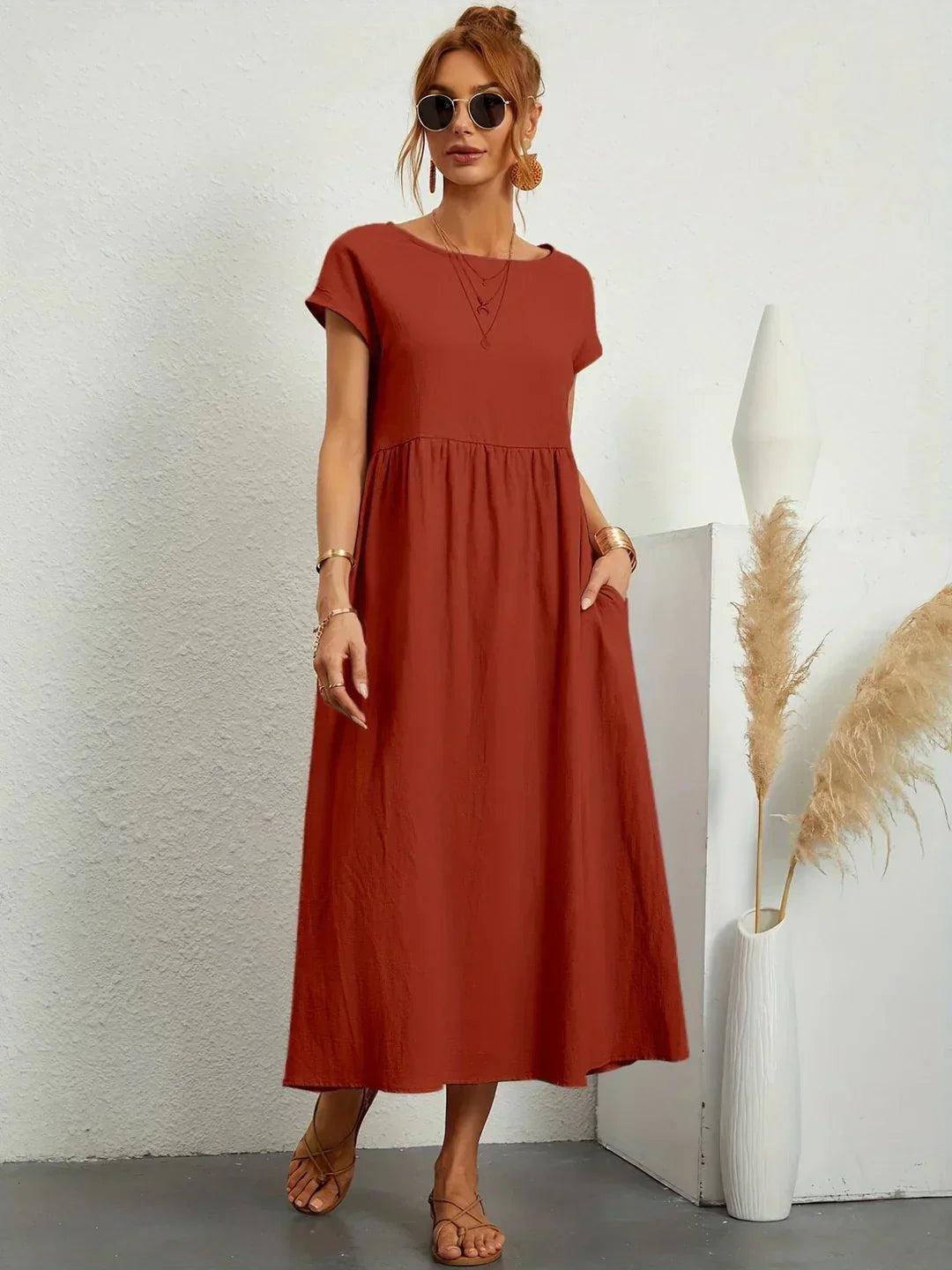 Amira | Elegant Midi Dress with Timeless Design