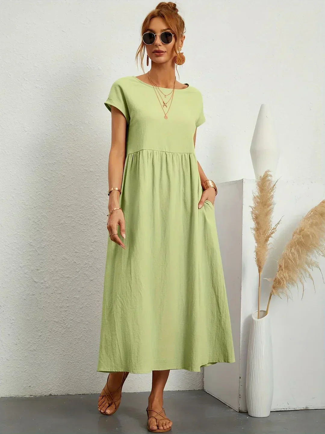 Amira | Elegant Midi Dress with Timeless Design